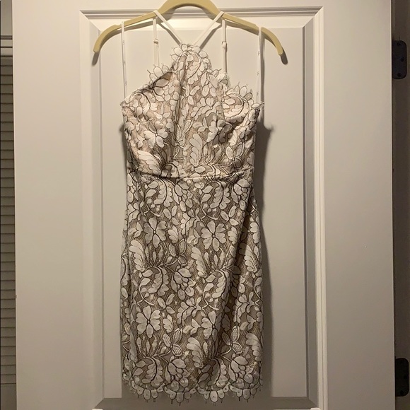 Lulu’s high neck, white floral lace dress - Picture 2 of 3